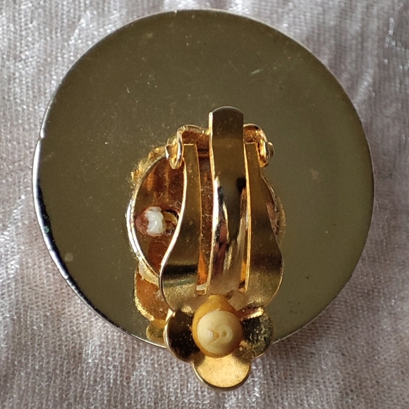 Light Weight Vintage Peach Swirl Gold Tone Clip Earrings EUC - Picture 6 of 8